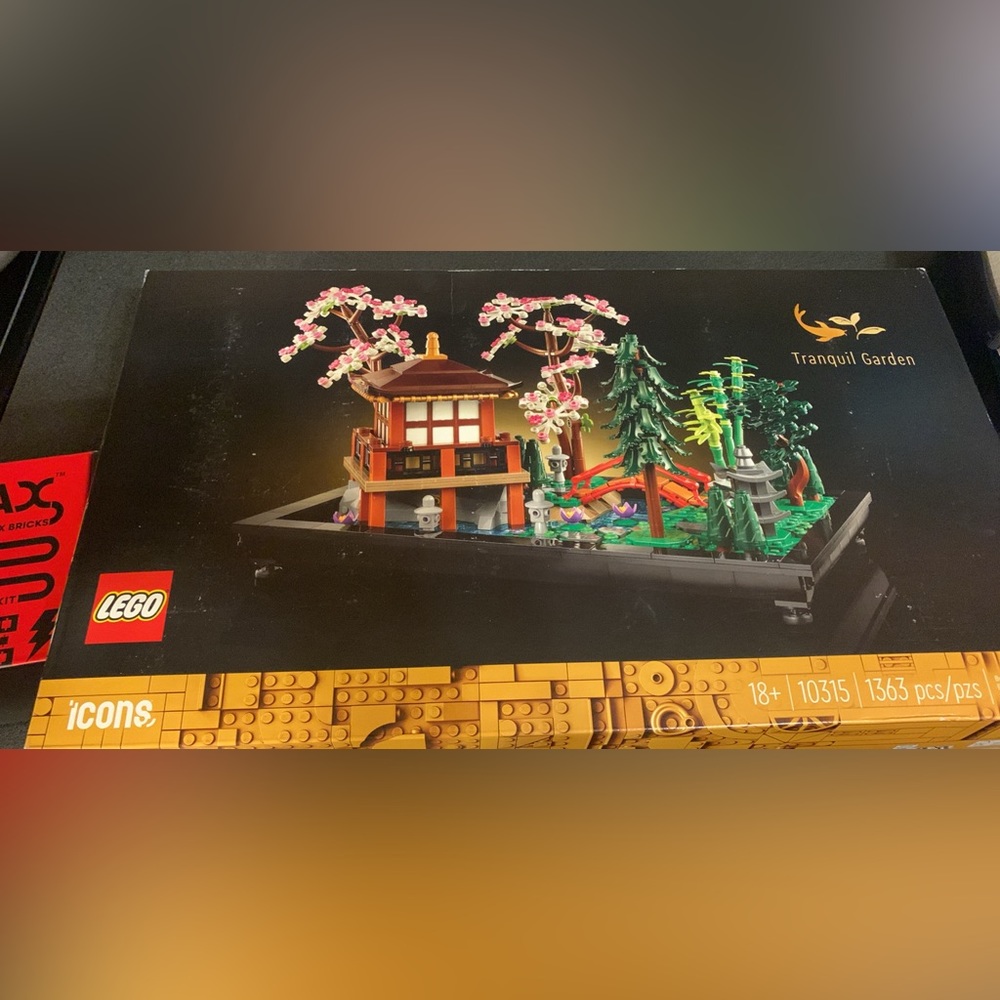 LEGO tranquil garden and LED lighting kit